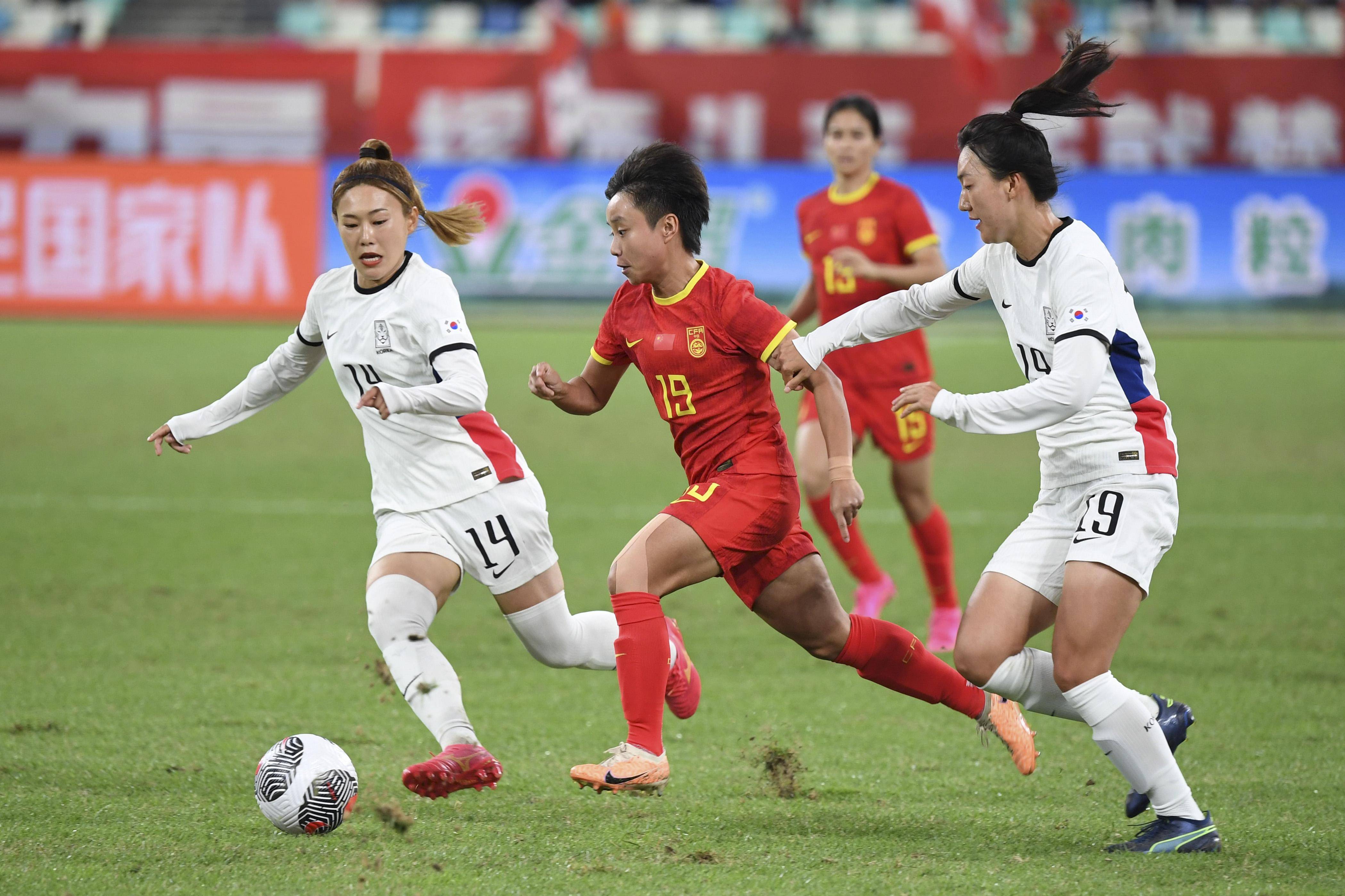 关于体育盛事新闻：中国女足强势再度问鼎的信息